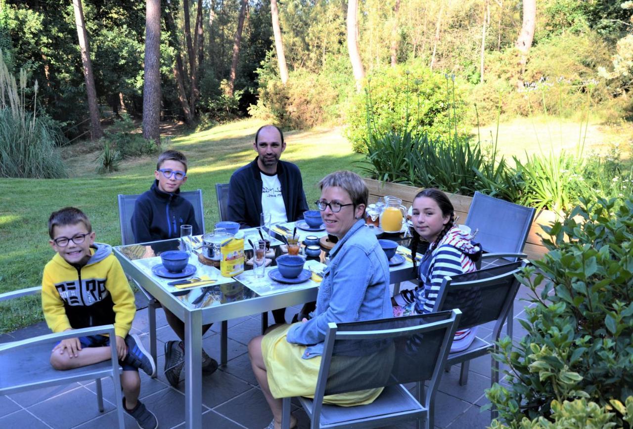 Sérent L'Hippocampe Bed & Breakfast エクステリア 写真